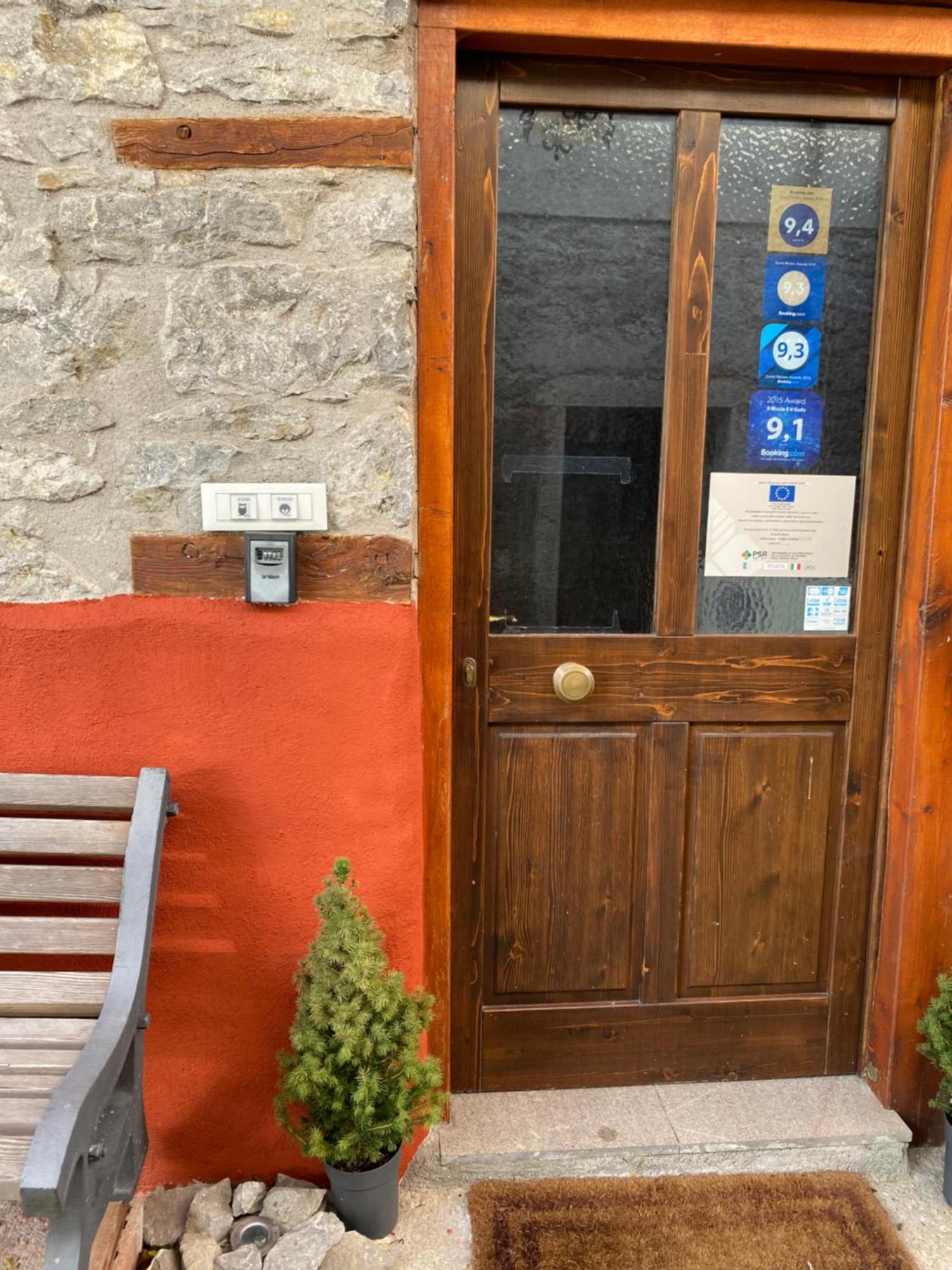 Il Riccio E Il Gufo Hotel Cepletischis Bagian luar foto