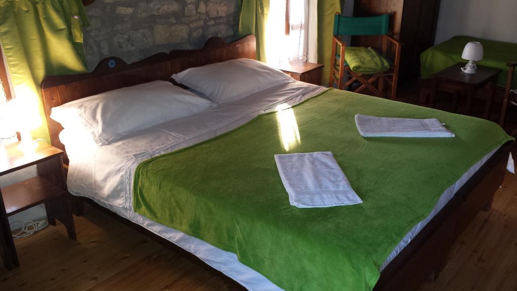 Il Riccio E Il Gufo Hotel Cepletischis Bagian luar foto