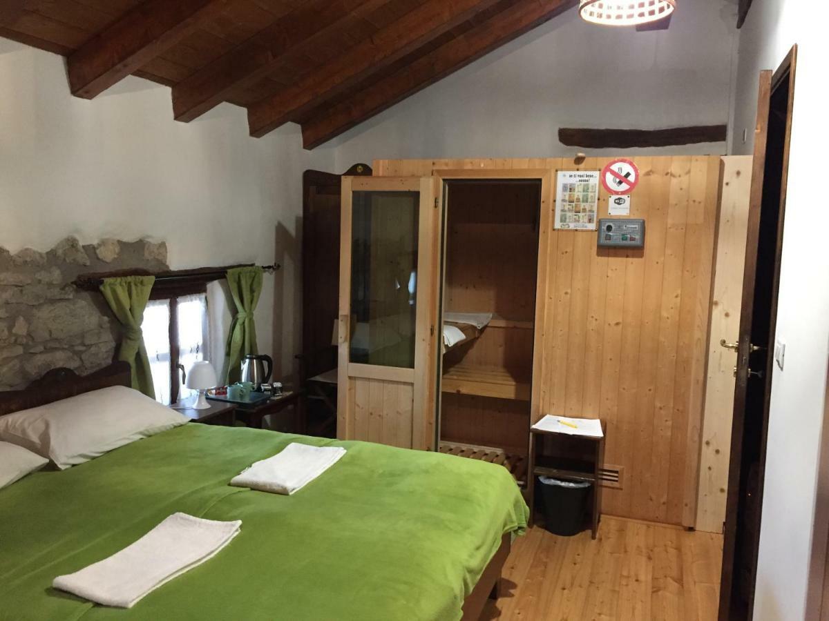 Il Riccio E Il Gufo Hotel Cepletischis Bagian luar foto